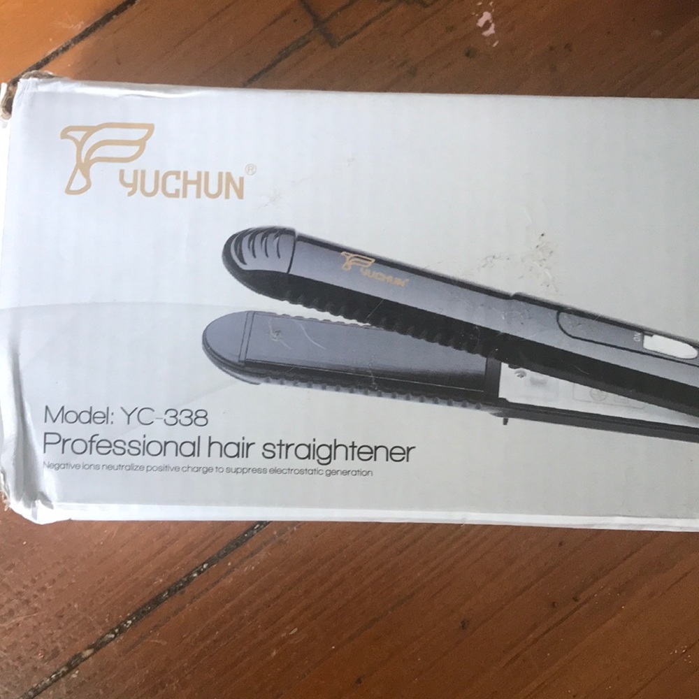 Yuchun Professional Hair Straightener